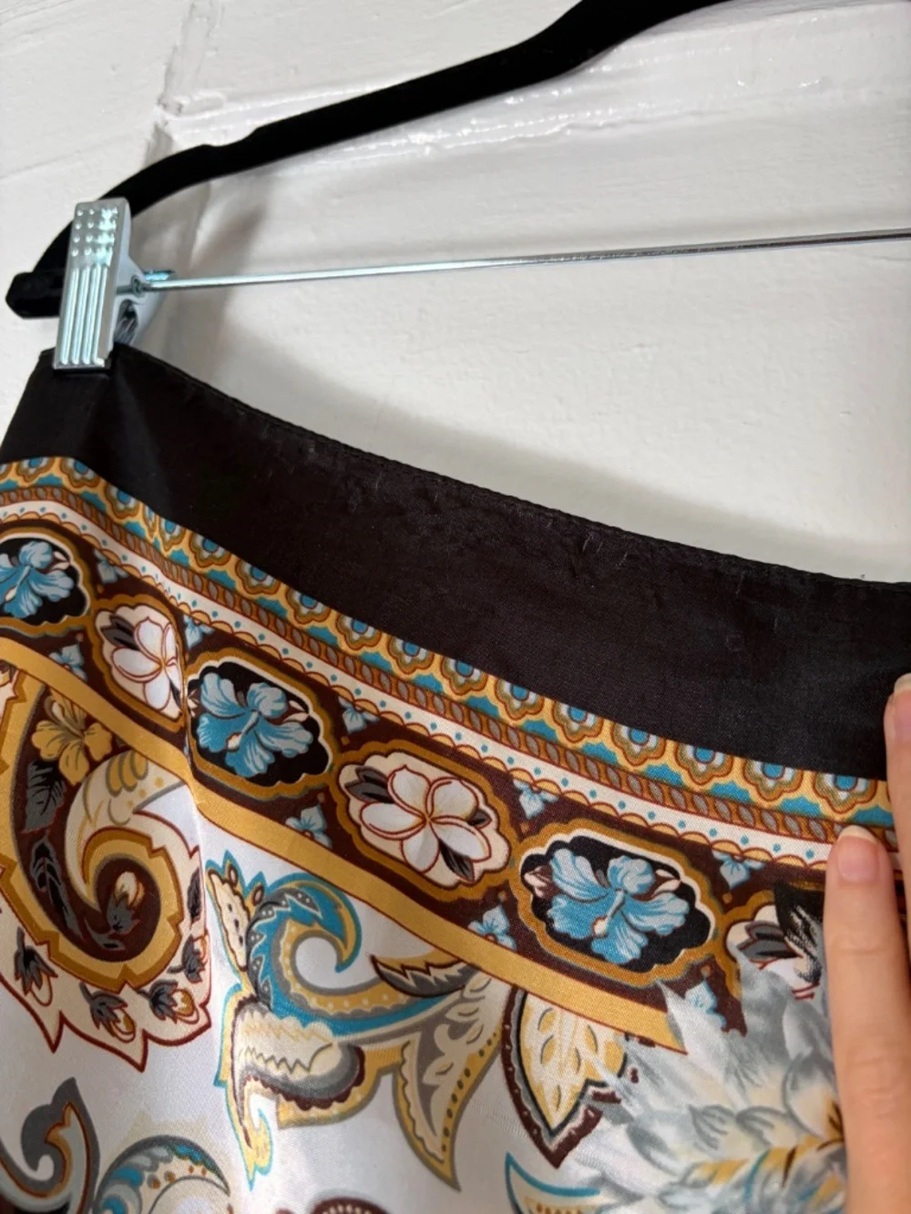 Beautiful scarf in white, blue, brown, and black